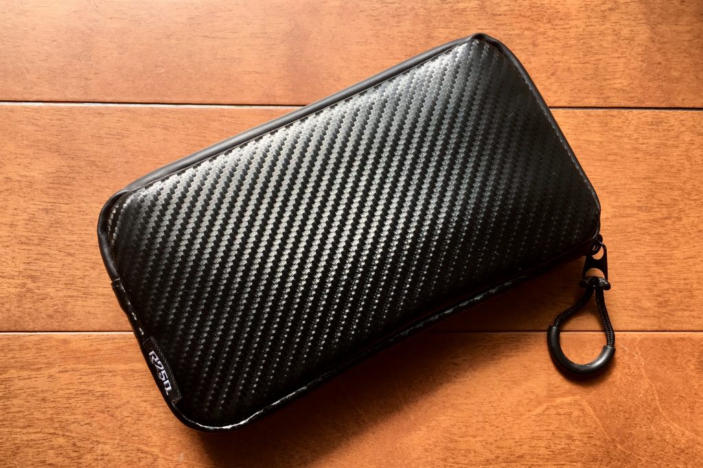 R250 防水スマートライドポーチDX カーボン